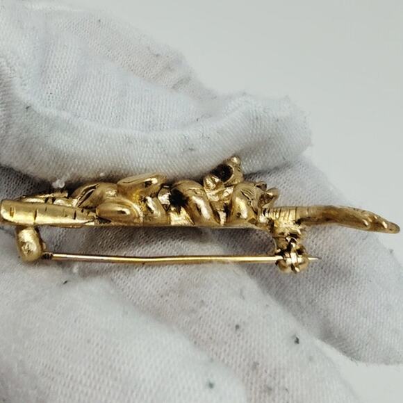 Disney Winnie the Pooh Tigger Branch Gold-Toned Brooch - Picture 4 of 7